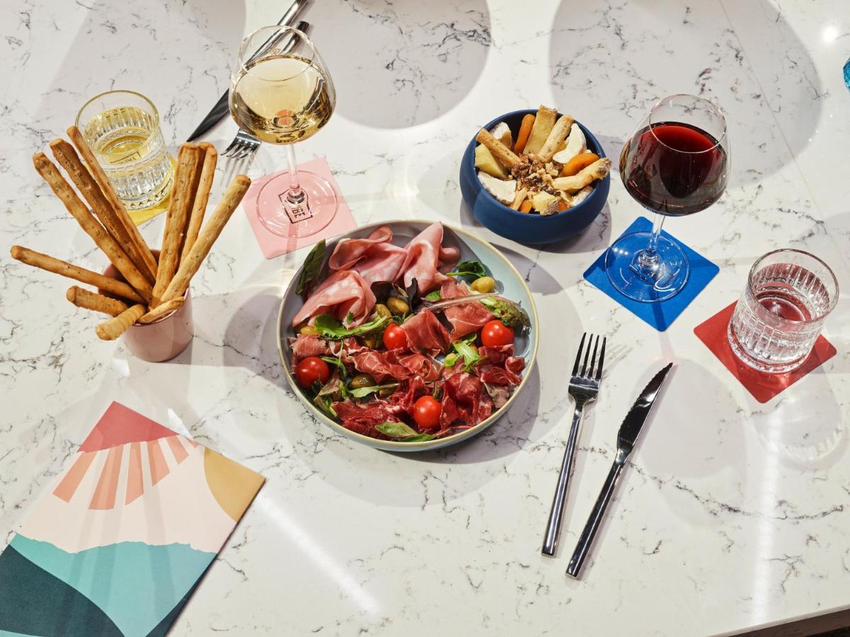 Tribe Paris Ouen Hotel 4*