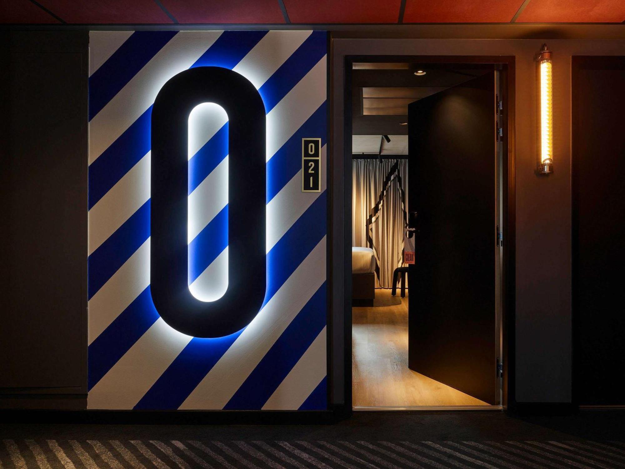 Tribe Paris Ouen 4*